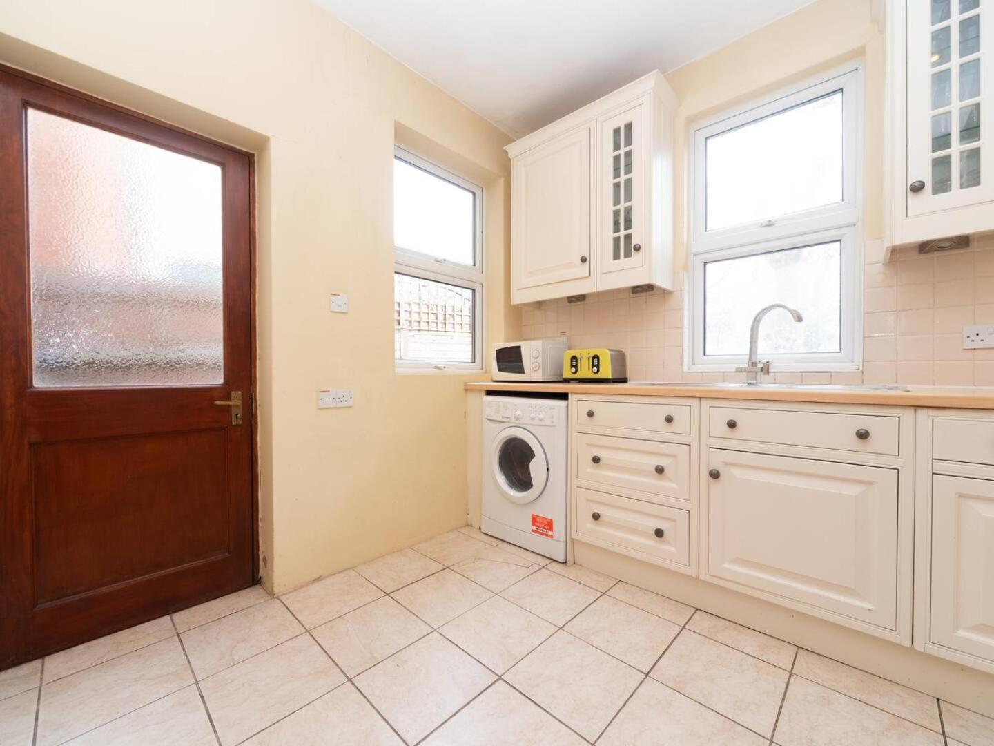 Garden Flat With A Heath Views & Skyline Apartamento *