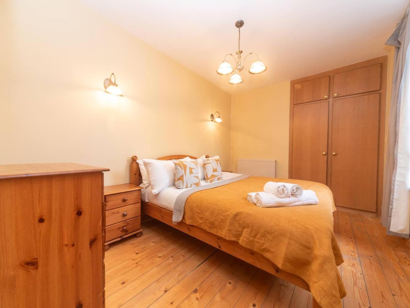 Garden Flat With A Heath Views & Skyline Apartamento